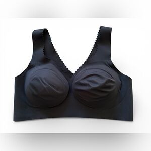 Evelyn & Bobbie Evelyn Bra. Wireless push-up bra. Sz. M Solid Black